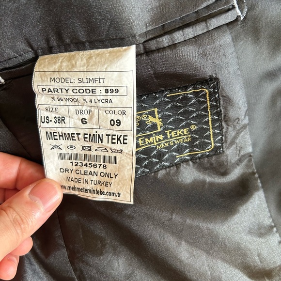 Men's Black Tuxedo Smoking Jacket - 38R - Picture 3 of 7